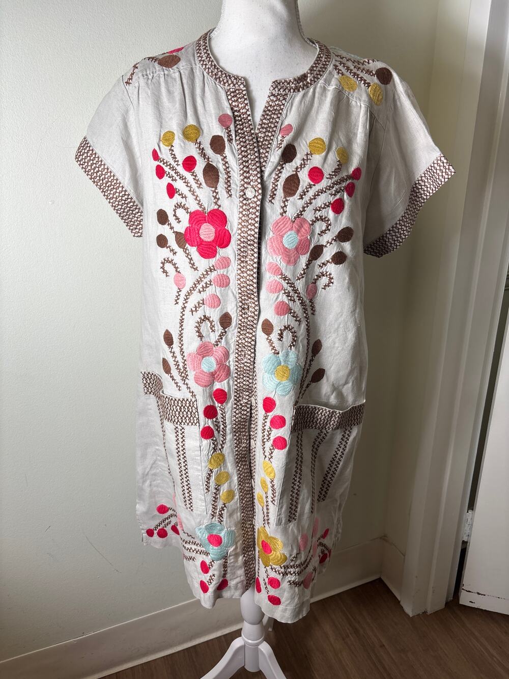 Johnny Was Gray Brown Floral Embroidered Short Sleeve Knee Length Dress Sz S